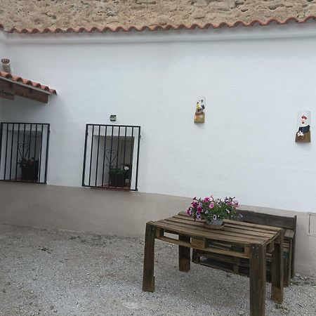 Gasthaus Cueva La Trapera Benamaurel Exterior foto